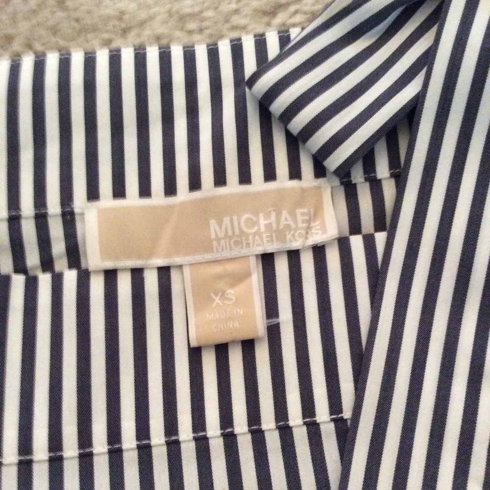 Michael Kors gray stripe off the shoulder blouse. - Picture 3 of 4